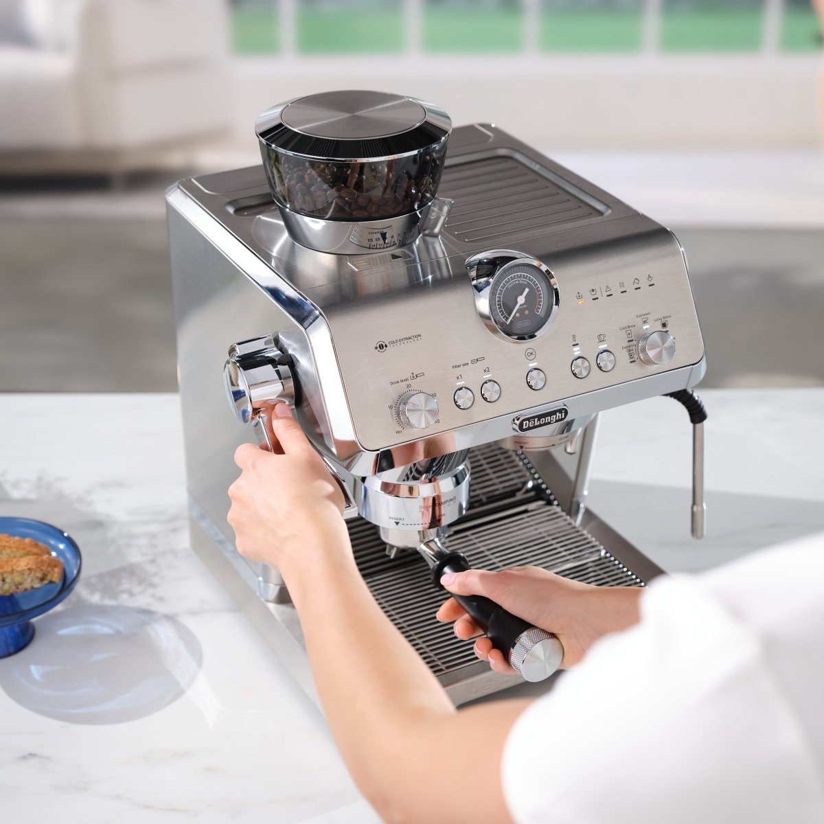 De’Longhi – La Specialista Opera – Espressomaschine mit Cold Brew (EC9555M)
